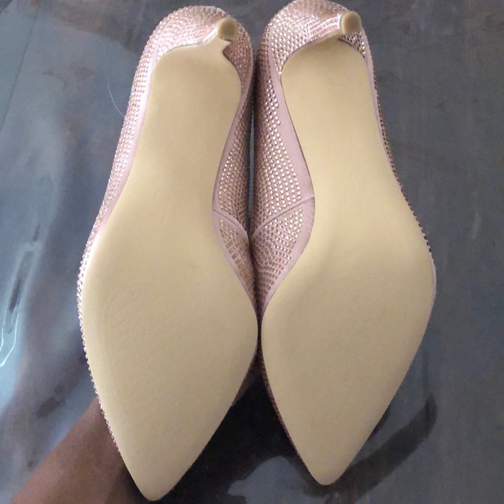 Pumps - Picture 3 of 3